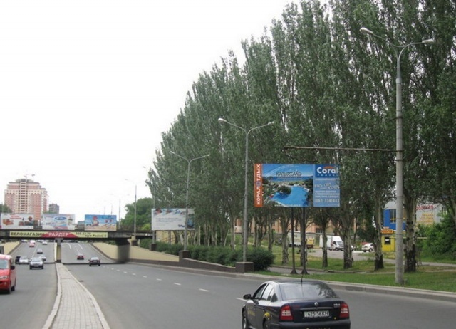 Щит 6x3,  Ул. Артема (путепровод слева)