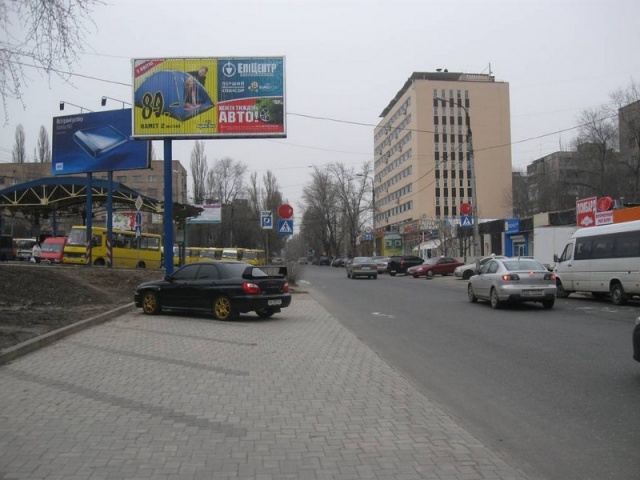 Призма 6x3,  (призма)Ул.50-летияСССР,нап-в ж/д155, маг.МегаМакс